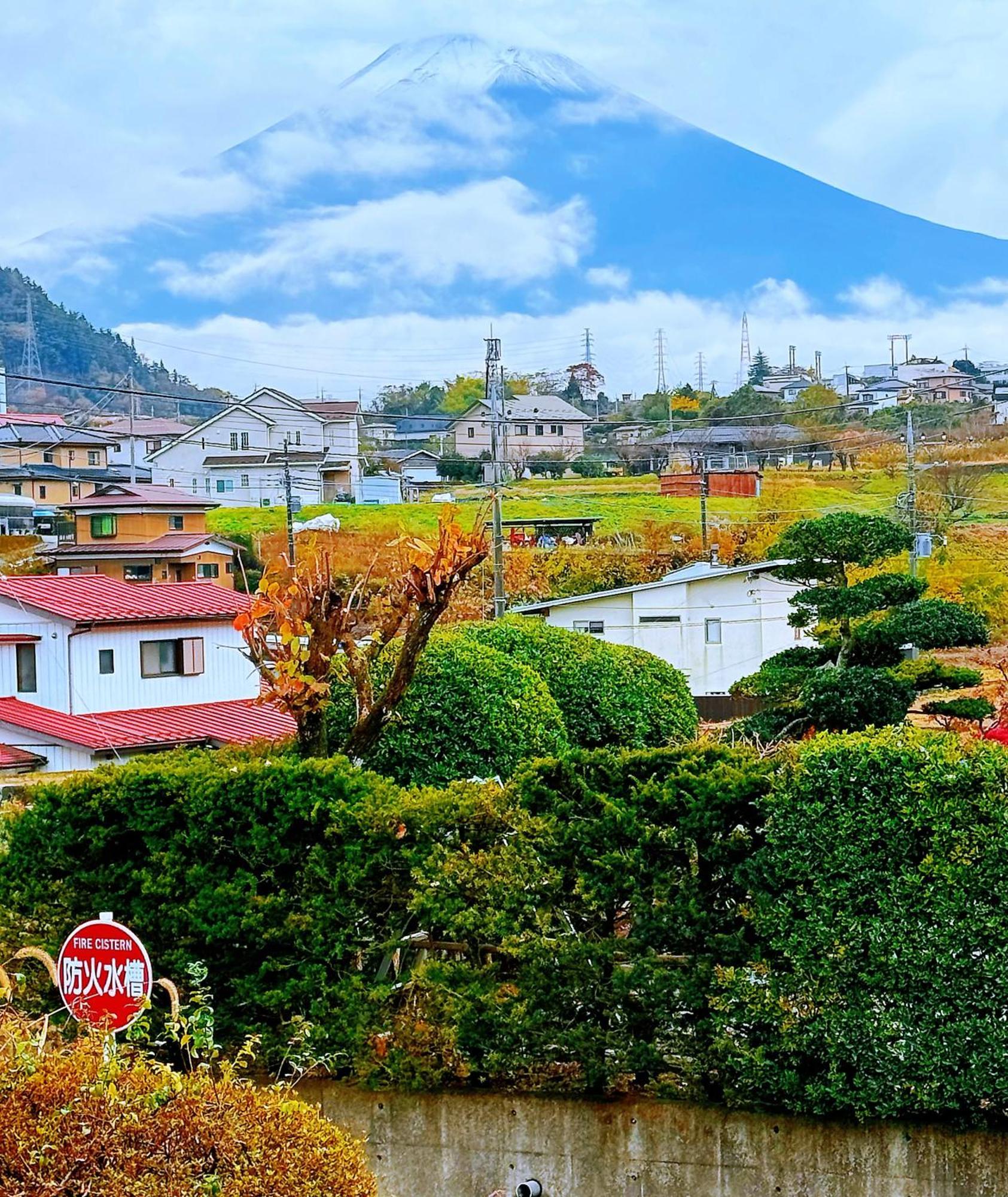 富士山を眺められる宿 ゲストハウス花水木 Nishikatsura ภายนอก รูปภาพ